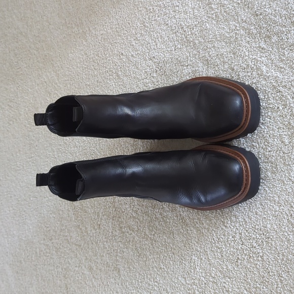 Sam Edelman Laguna Chelsea Lug Boots - Picture 1 of 3